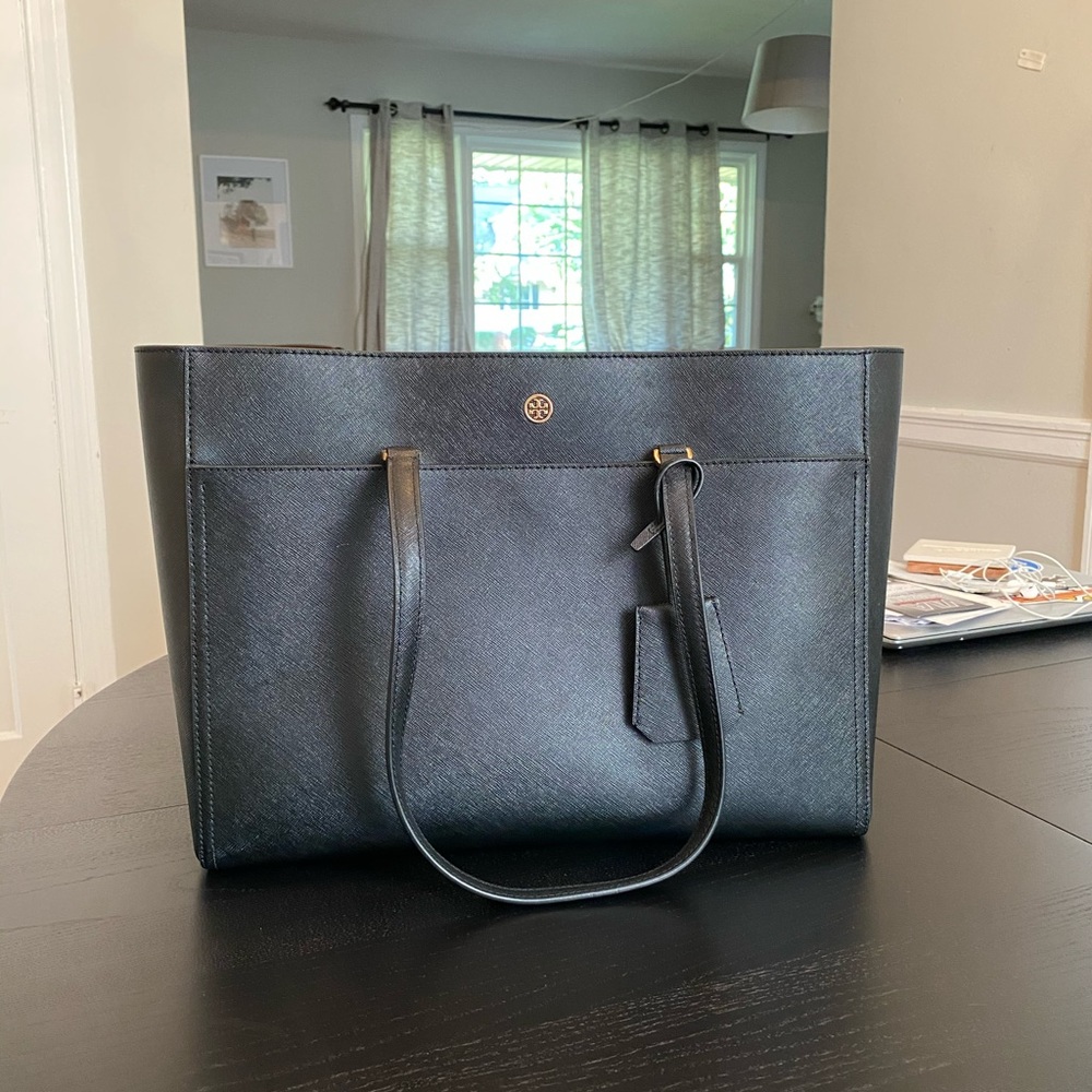 Tory Burch Robinson Tote (NWT)